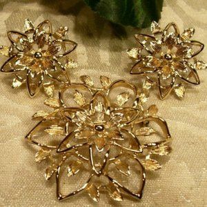 Vintage Sarah Coventry “Peda-Lure” Clip-Ons and Brooch